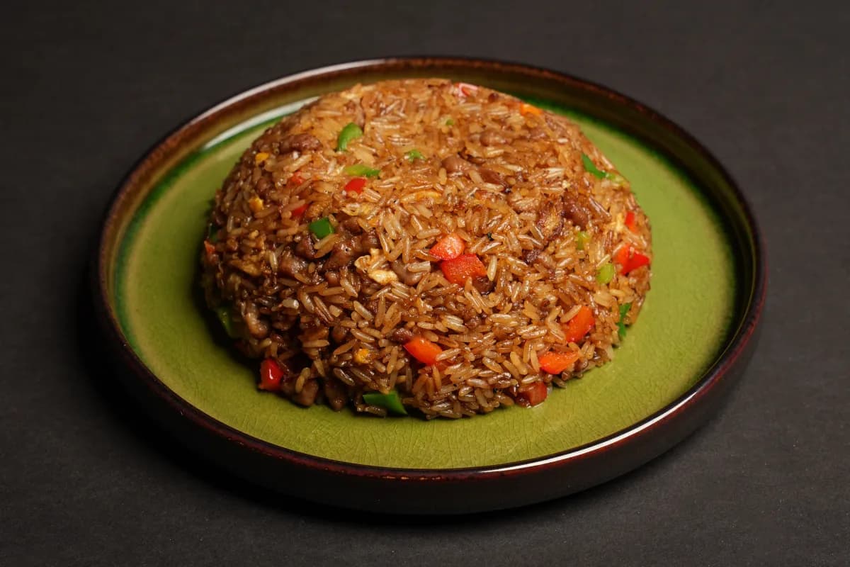 Arroz frito com trufa preta e vaca