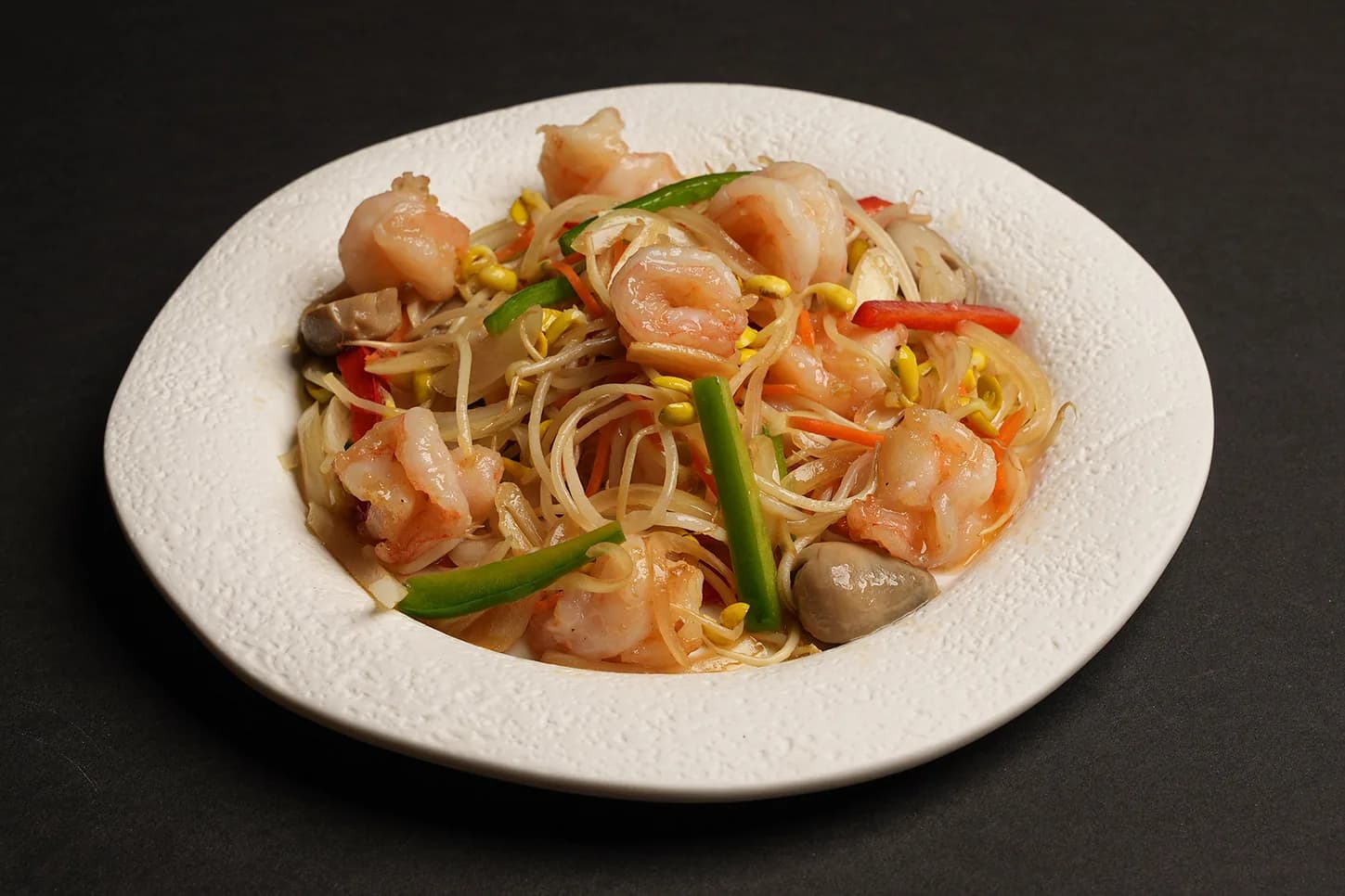Chop suey misto de camarão